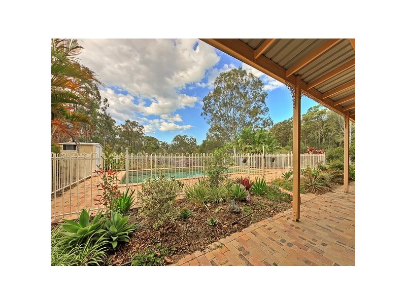 7 Mangifera Close, Wights Mountain QLD 4520