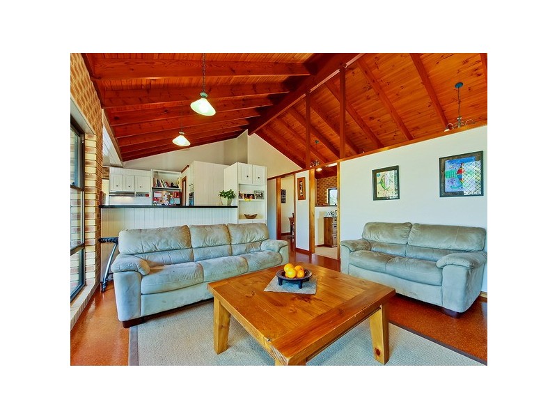 7 Mangifera Close, Wights Mountain QLD 4520