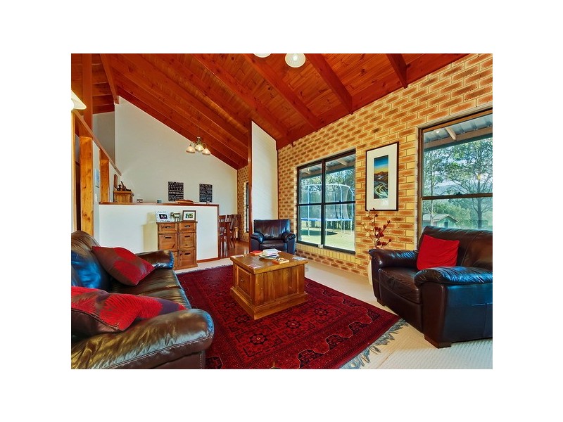 7 Mangifera Close, Wights Mountain QLD 4520