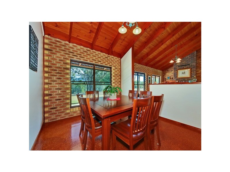 7 Mangifera Close, Wights Mountain QLD 4520