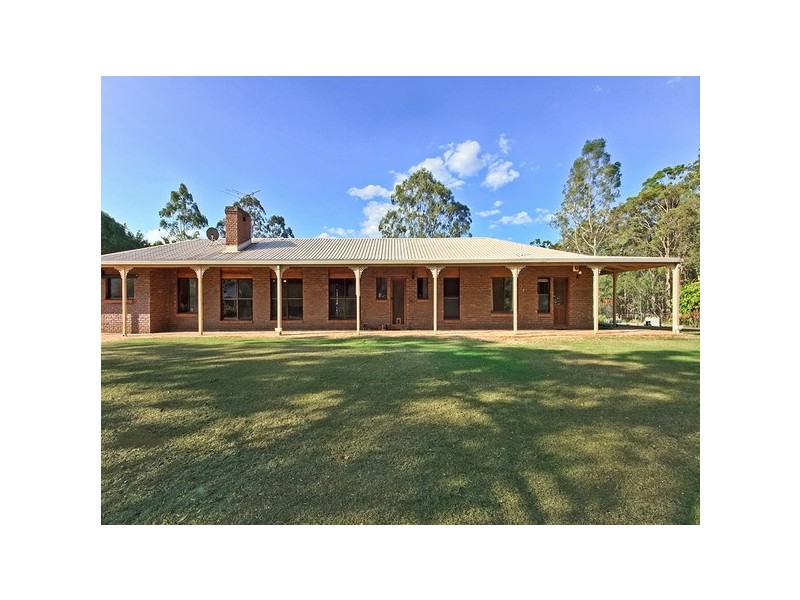 7 Mangifera Close, Wights Mountain QLD 4520