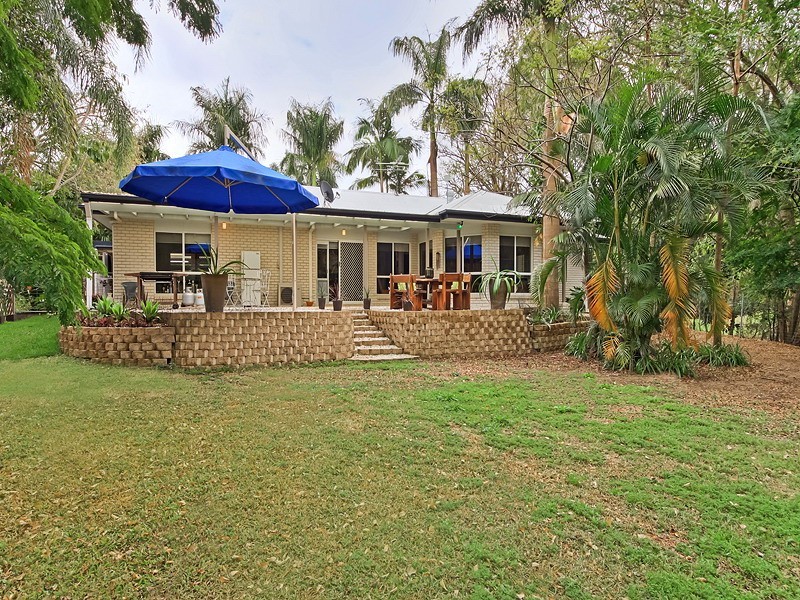 6 Brushwood Dr, Samford Valley QLD 4520