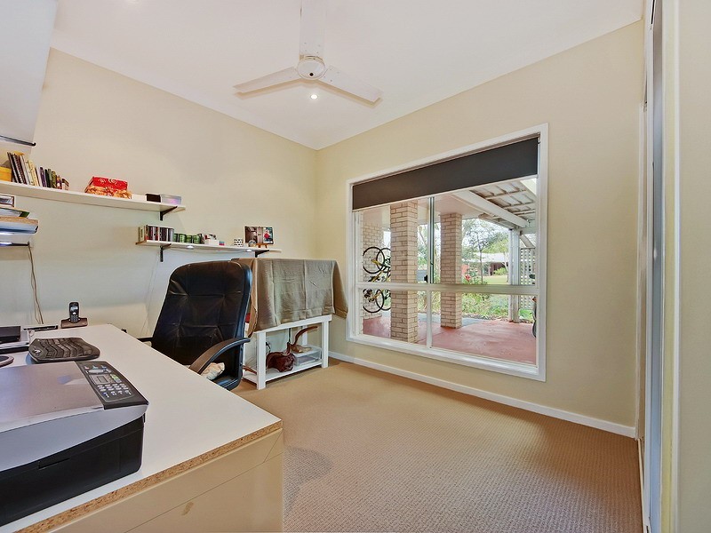 6 Brushwood Dr, Samford Valley QLD 4520