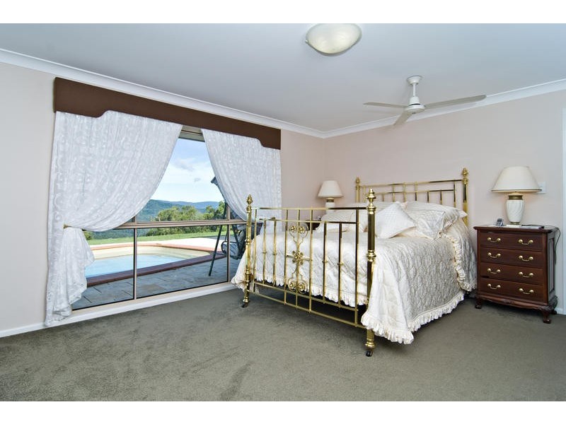 32 Cedardell Ct, Closeburn QLD 4520