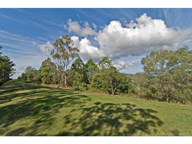 32 Cedardell Ct, Closeburn QLD 4520