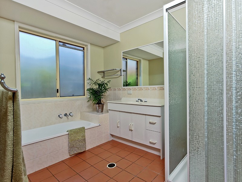 3 Pine Court, Samford Valley QLD 4520