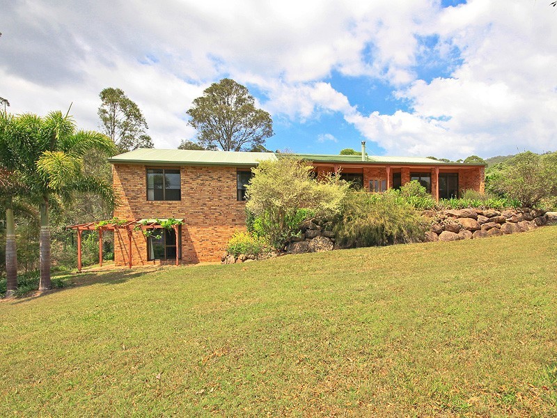 5 Nullamanna Road, Camp Mountain QLD 4520
