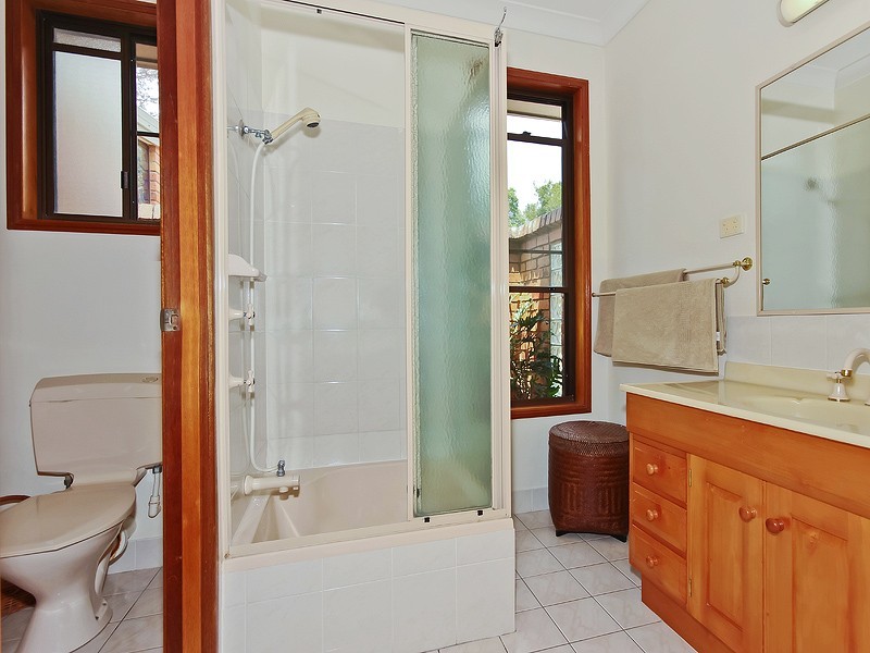 5 Nullamanna Road, Camp Mountain QLD 4520