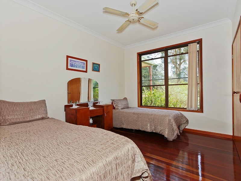 5 Nullamanna Road, Camp Mountain QLD 4520