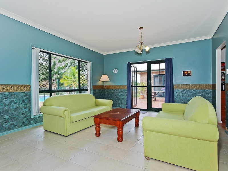 4 Brushwood Dr, Samford Valley QLD 4520