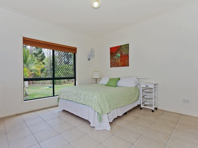 4 Brushwood Dr, Samford Valley QLD 4520