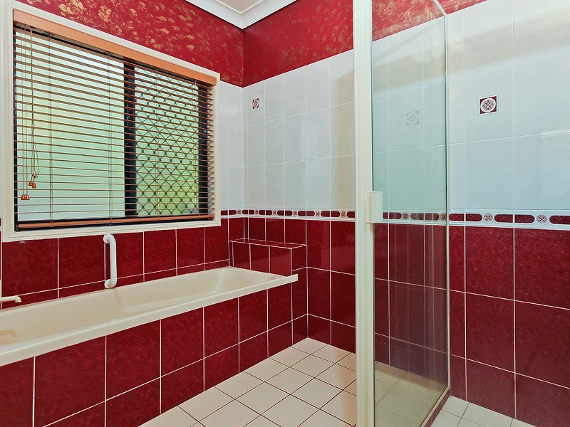 4 Brushwood Dr, Samford Valley QLD 4520