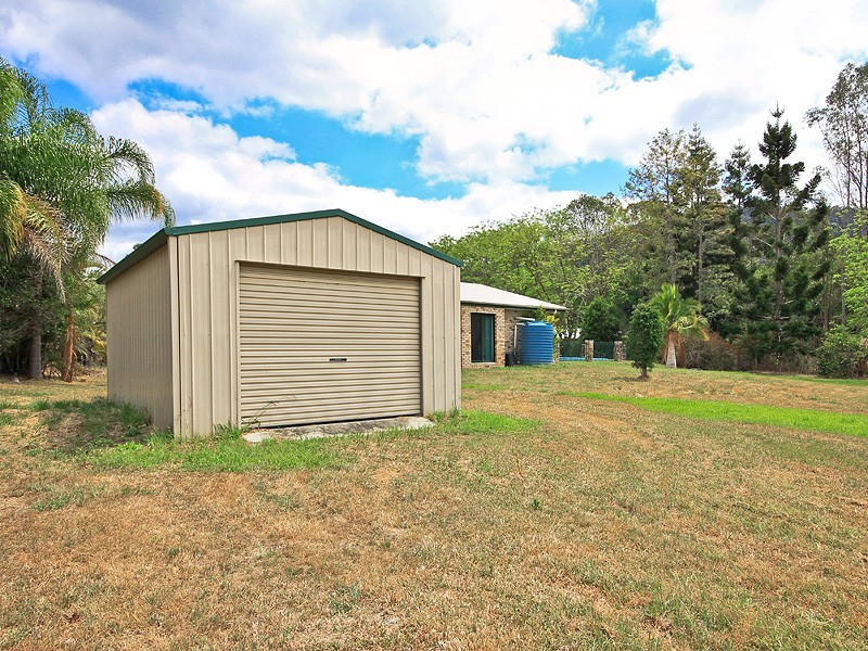 4 Brushwood Dr, Samford Valley QLD 4520