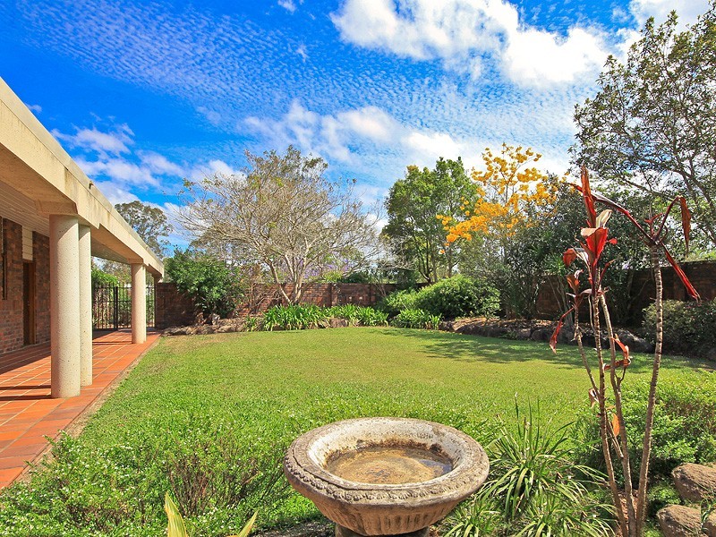 14 Valray Place, Samford Valley QLD 4520