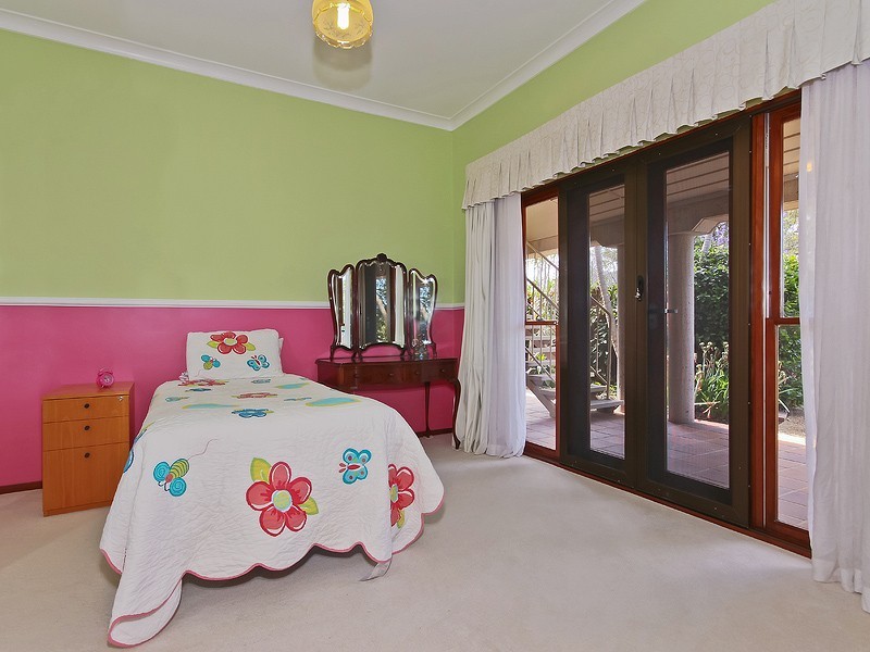 14 Valray Place, Samford Valley QLD 4520