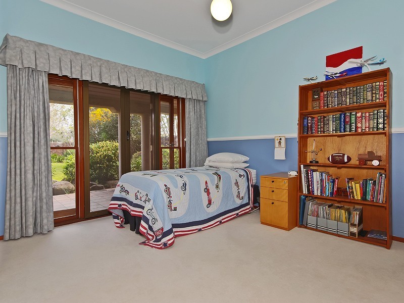 14 Valray Place, Samford Valley QLD 4520
