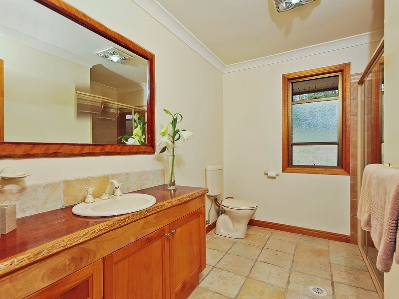 68 Oatlands Crt, Wights Mountain QLD 4520