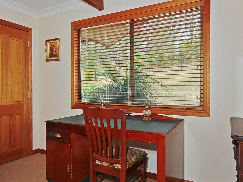 68 Oatlands Crt, Wights Mountain QLD 4520
