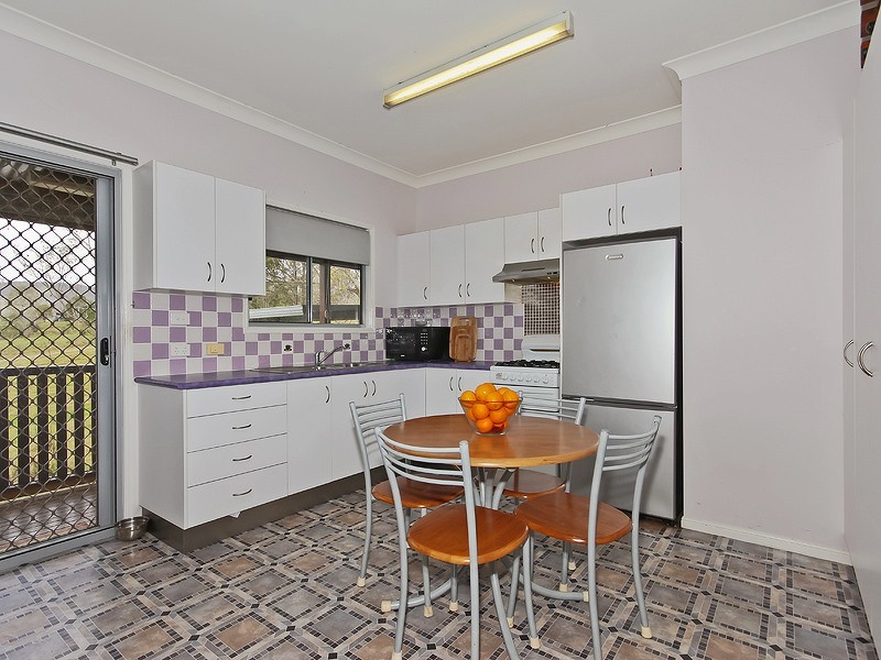 68 Oatlands Crt, Wights Mountain QLD 4520