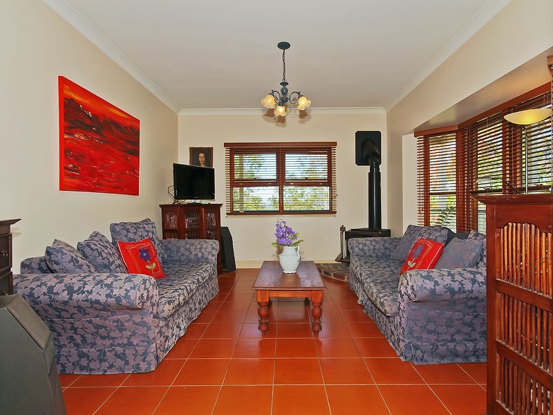 4 Springfield Ct, Wights Mountain QLD 4520