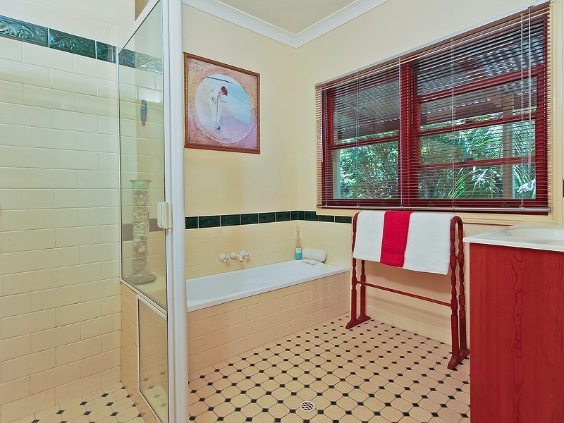 4 Springfield Ct, Wights Mountain QLD 4520
