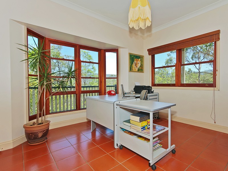 4 Springfield Ct, Wights Mountain QLD 4520