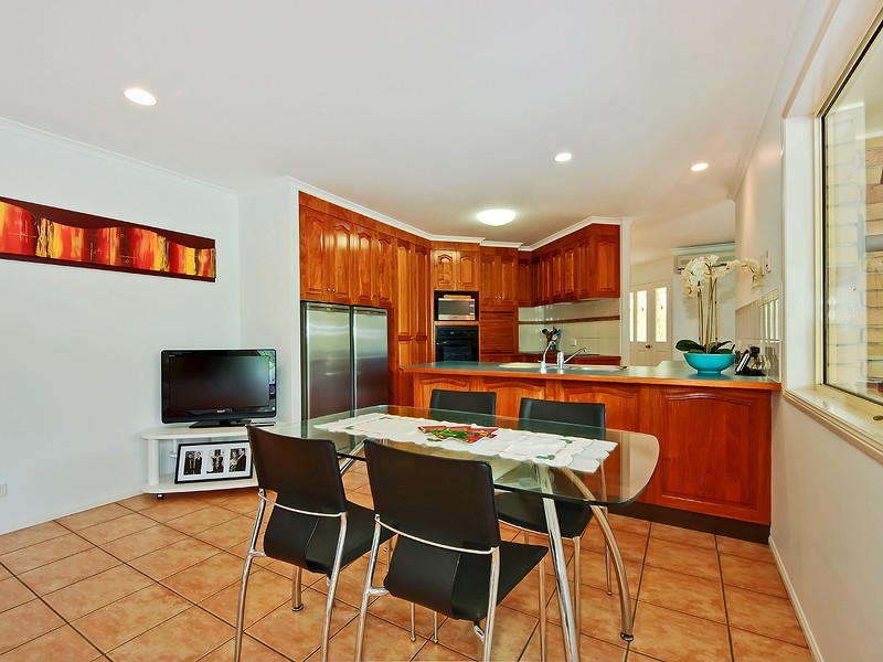 8 Clapham Court, Bunya QLD 4055