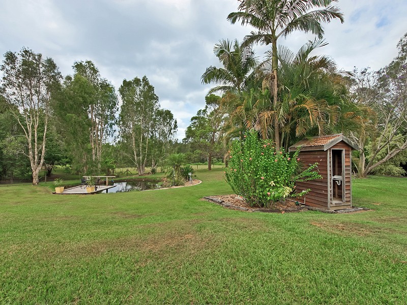 8 Clapham Court, Bunya QLD 4055