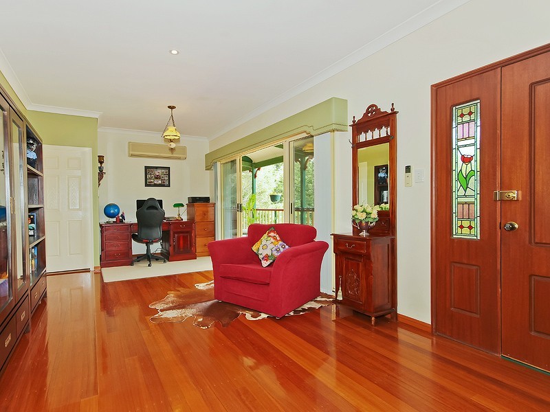 5 Woodview Street, Samford Valley QLD 4520