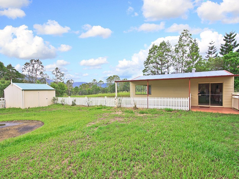 31 Wights Mountain Rd, Samford Valley QLD 4520
