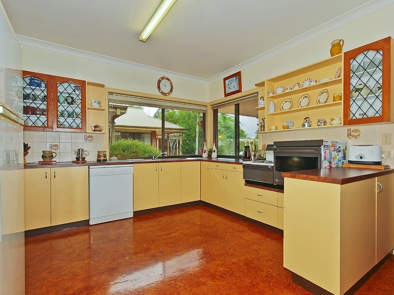31 Wights Mountain Rd, Samford Valley QLD 4520