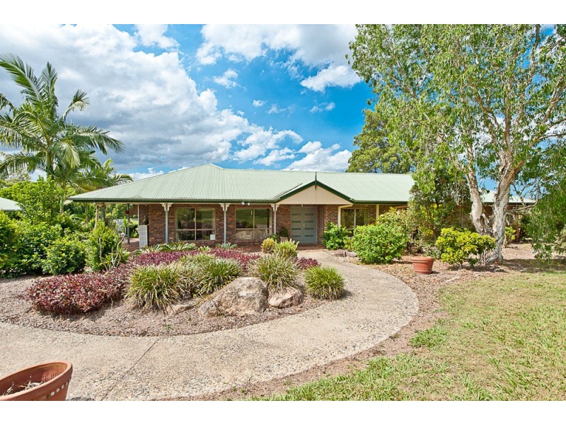 16 Richards Road, Camp Mountain QLD 4520