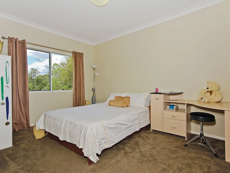 12 Davison Road, Camp Mountain QLD 4520