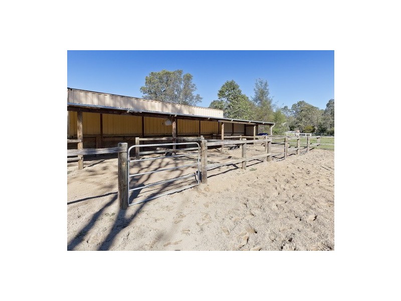 12 Davison Road, Camp Mountain QLD 4520