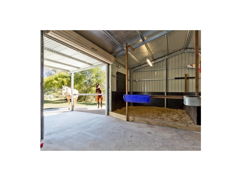 12 Davison Road, Camp Mountain QLD 4520