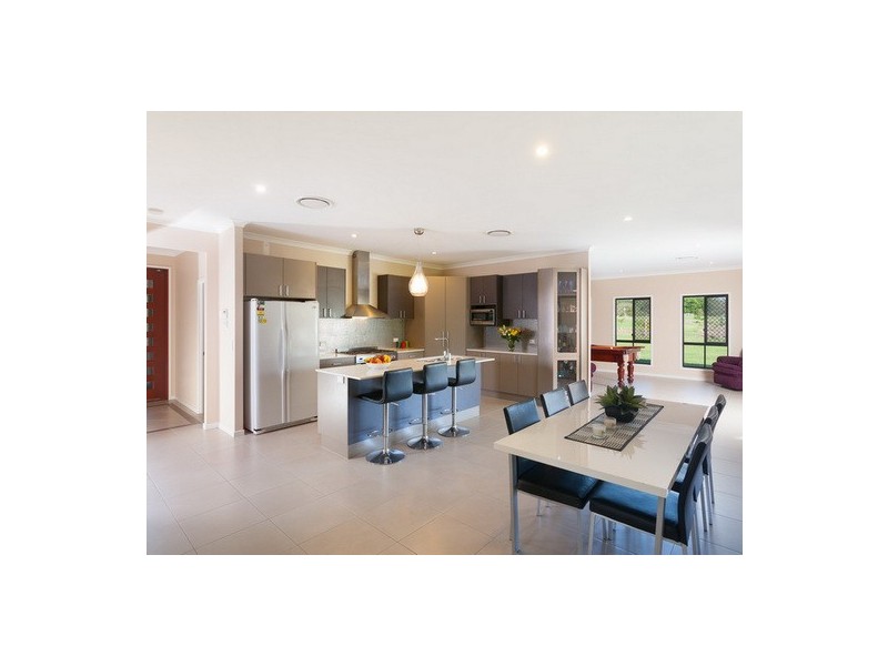 15 Reiners Road, Samford Valley QLD 4520