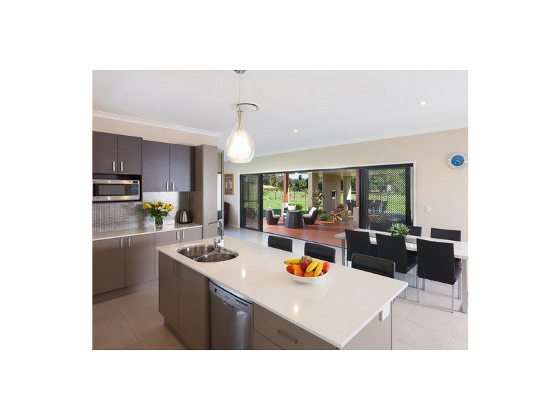 15 Reiners Road, Samford Valley QLD 4520