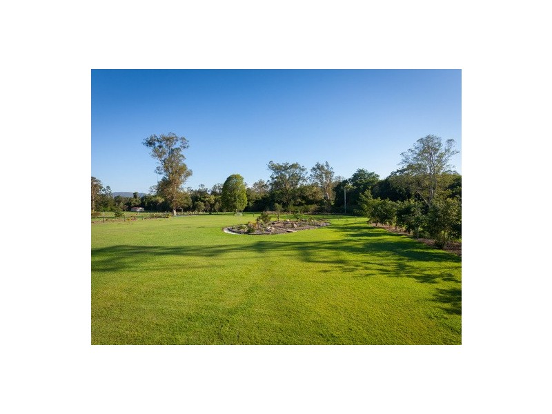 15 Reiners Road, Samford Valley QLD 4520