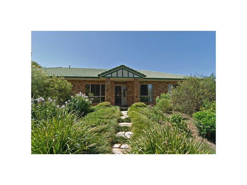 6 Cooroora Crescent, Yugar QLD 4520