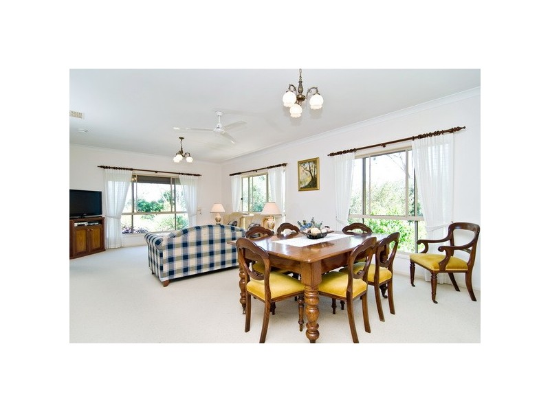 6 Cooroora Crescent, Yugar QLD 4520