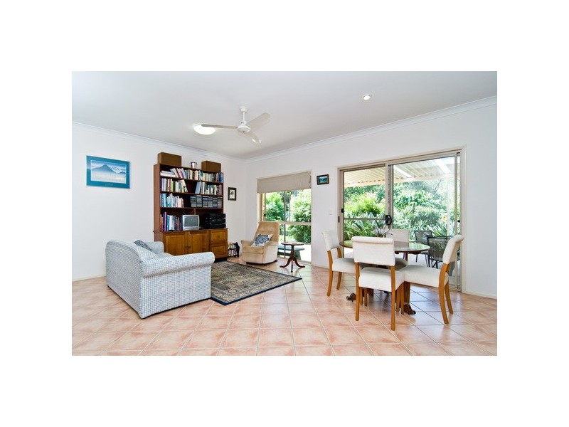 6 Cooroora Crescent, Yugar QLD 4520