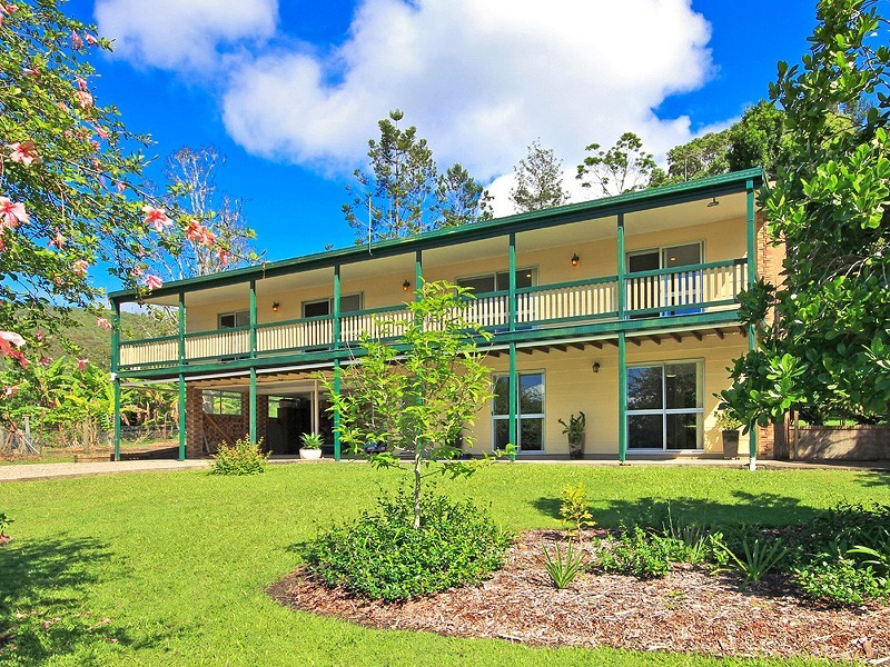 8 Kirk Road, Cedar Creek QLD 4520