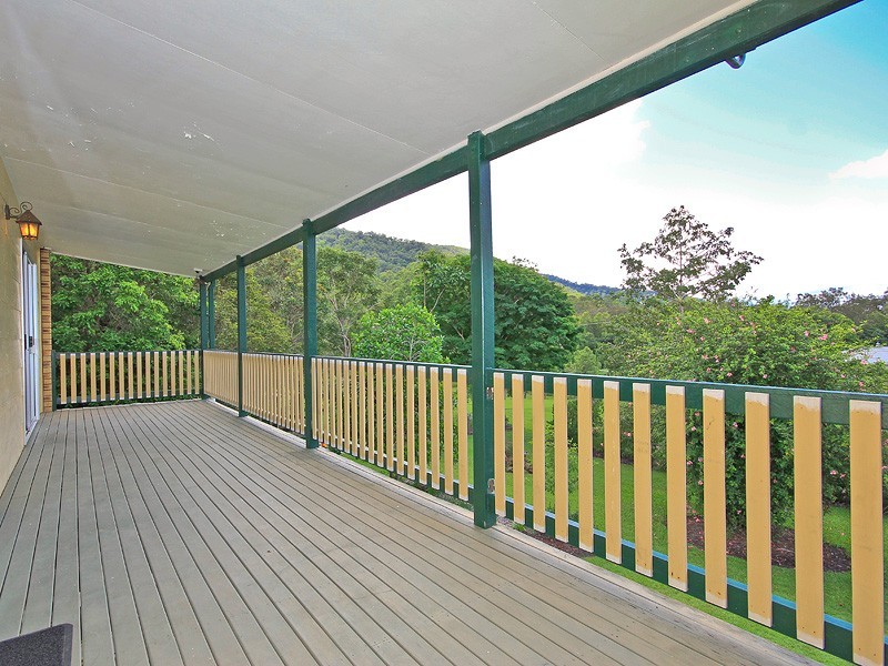 8 Kirk Road, Cedar Creek QLD 4520
