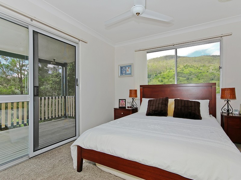 8 Kirk Road, Cedar Creek QLD 4520