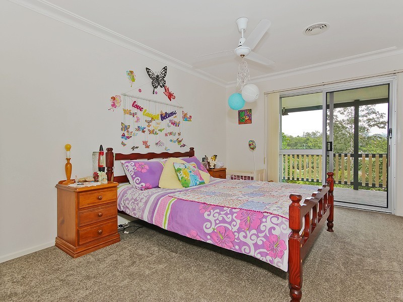 8 Kirk Road, Cedar Creek QLD 4520