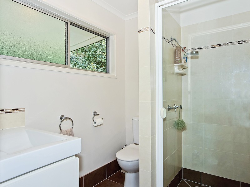 8 Kirk Road, Cedar Creek QLD 4520