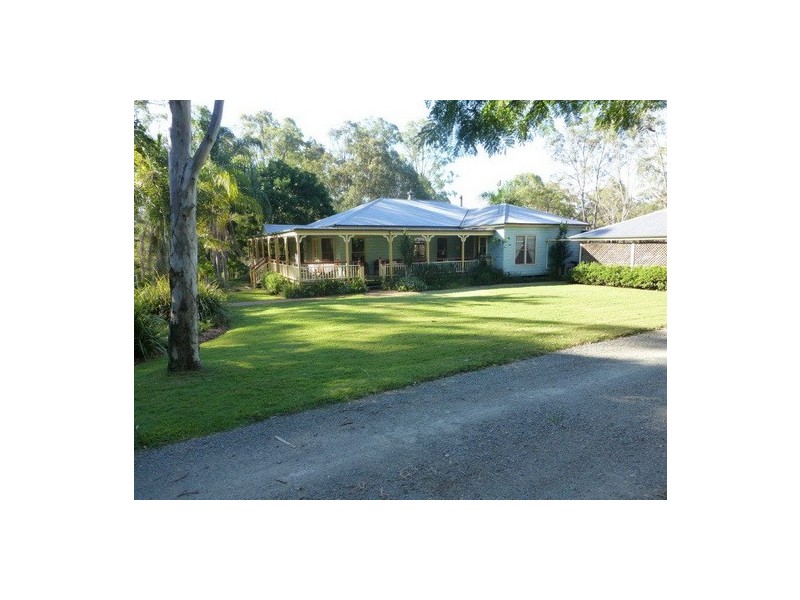 8 Brunswick PLace, Wights Mountain QLD 4520