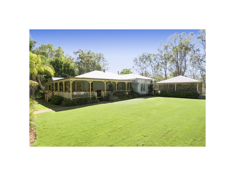 8 Brunswick PLace, Wights Mountain QLD 4520