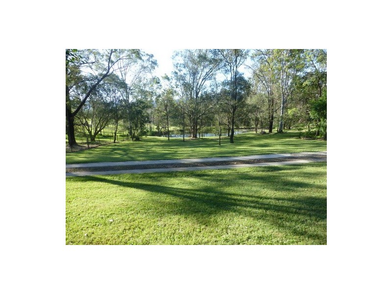 8 Brunswick PLace, Wights Mountain QLD 4520