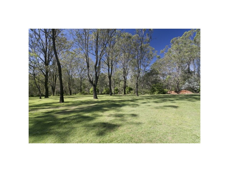 8 Brunswick PLace, Wights Mountain QLD 4520